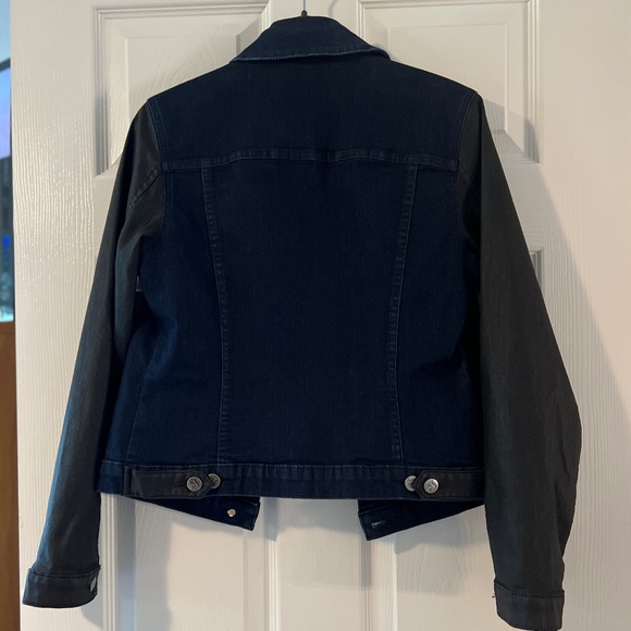 Yoga Jean, Jean jacket, two tone black/blue, Size M - Picture 2 of 5